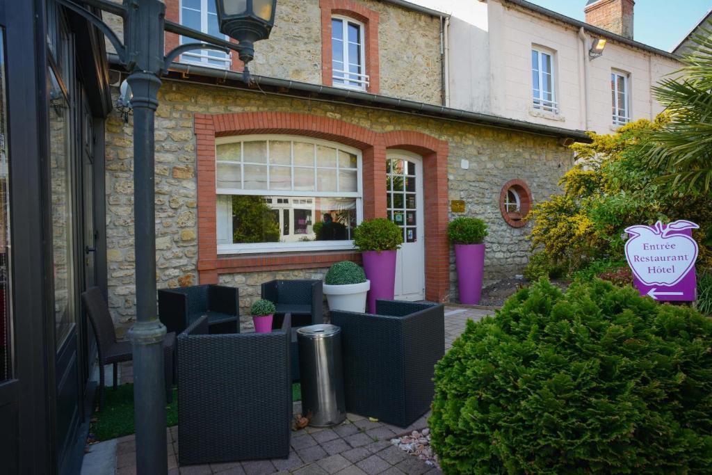 Logis Hotel Restaurant L'Auberge Normande Carentan Buitenkant foto